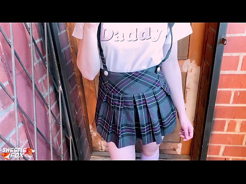 ❤️ Ang mag-aaral na babae ay sumipsip ng kanyang titi nang malalim at nag-fucks sa halip na mga klase. Porn video sa amin ❤