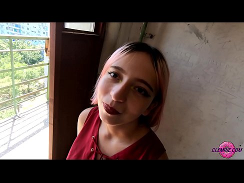 ❤️ Sinipsip ng Sensual ng Mag-aaral ang Isang Estranghero sa Outback - Cum On His Face Porn video sa amin ❤